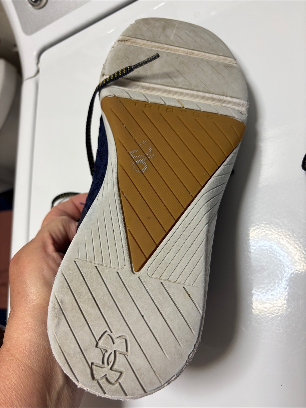 Under Armour Notre Dame Fighting Irish TriBase Reign 5 sneakers  M9 and W 10 1/2 - Picture 7 of 12